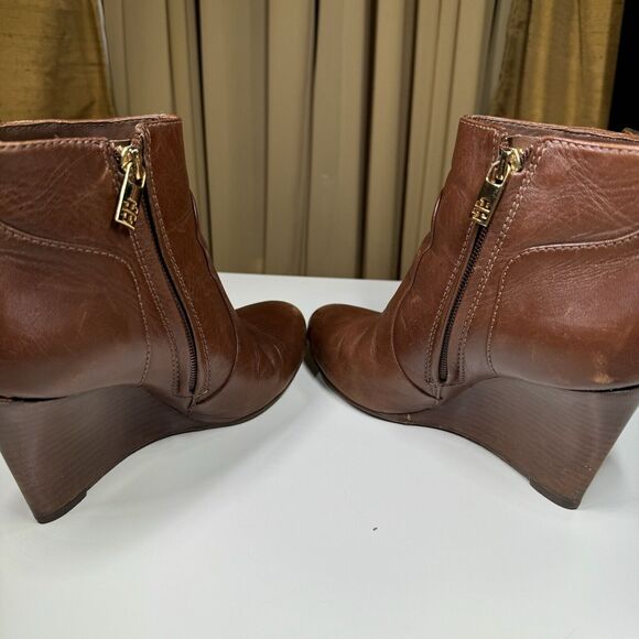 Tory Burch Milan Brown Leather Wedge Ankle Boots Size 6.5M Side Zip Logo Buckle - Picture 6 of 13